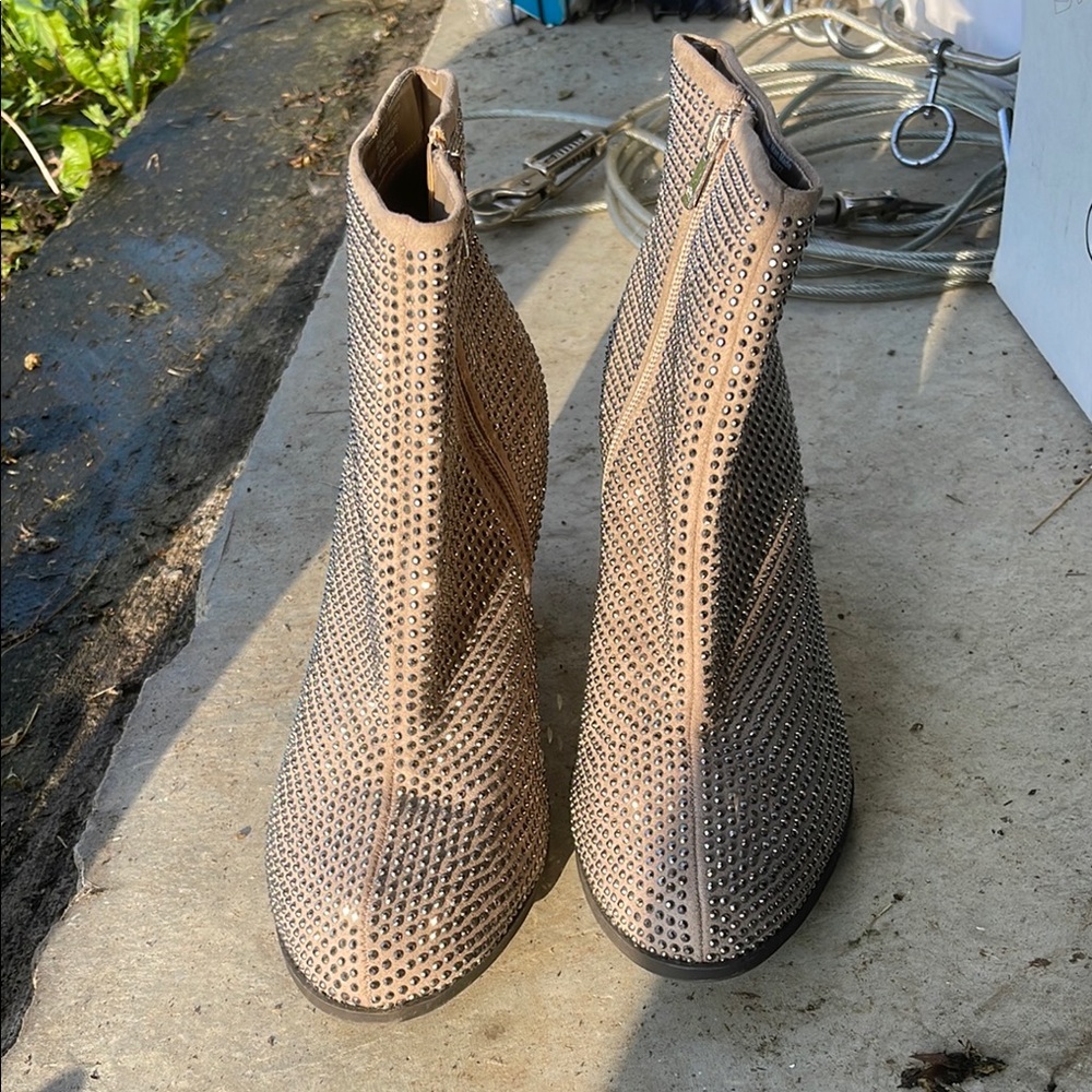 Juicy Couture Silver Black Ankle Booties - Picture 5 of 8